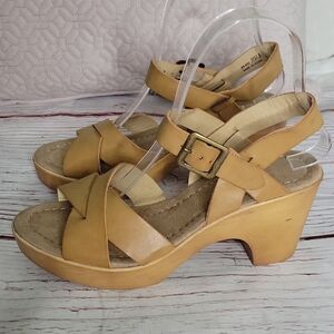 Chinese Laundry Tan Faux Leather Wedges Size 7